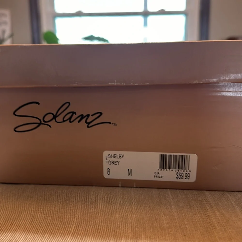 Solanz Women’s  Shelby grey suede knee boots. Size 8 M - Picture 7 of 7